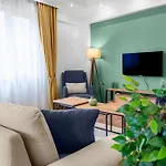 Bright & Cozy 2br Located In The Heart Of Living *