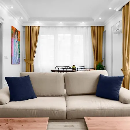 Apartment Bright & Cozy 2br Located In The Heart Of Living Istanbul